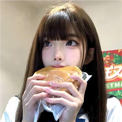 戴金丝边眼镜的人